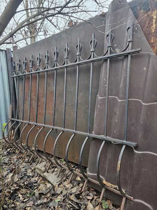 Продам решетку оконную