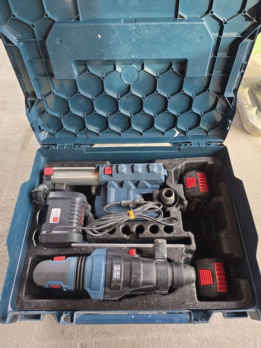 Bosch  GBH 18V-22 перфоратор