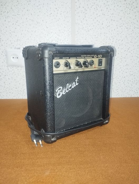Комбоусилитель Belcat G-1 и шнур