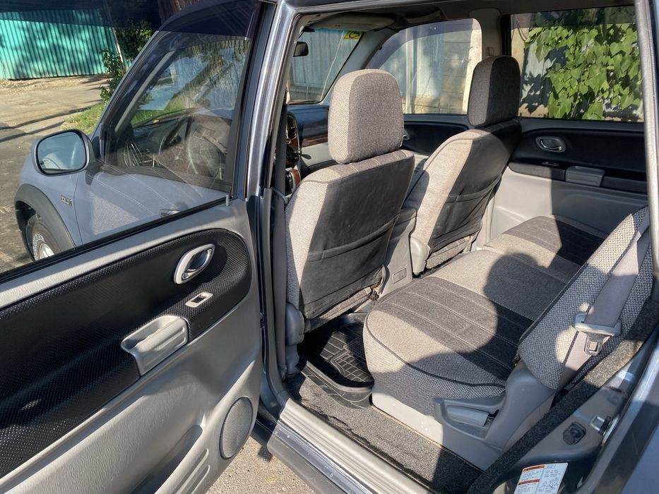 Продам автомобиль Suzuki xl7