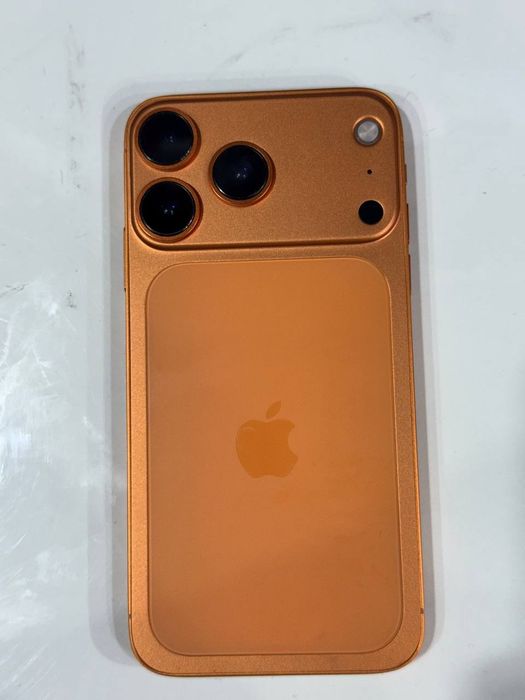 Iphone X 17 Pro orange