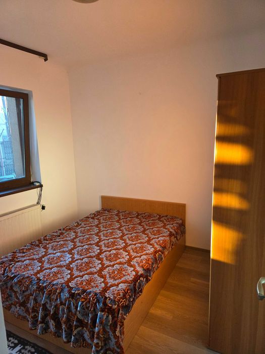 Inchiriez casa curte Giulesti