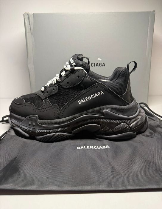 Balenciaga Triple S - Noi!