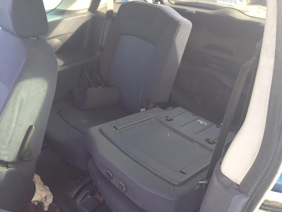 Пежо 1007 1,4 На Части PEUGEOT 1007 1.4 75кс на Части