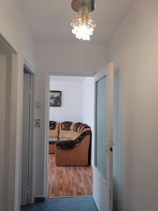 Inchiriez apartament 2 camere