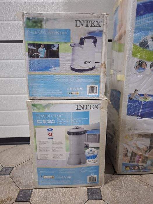 Продаётся бассейн от фирмы Intex