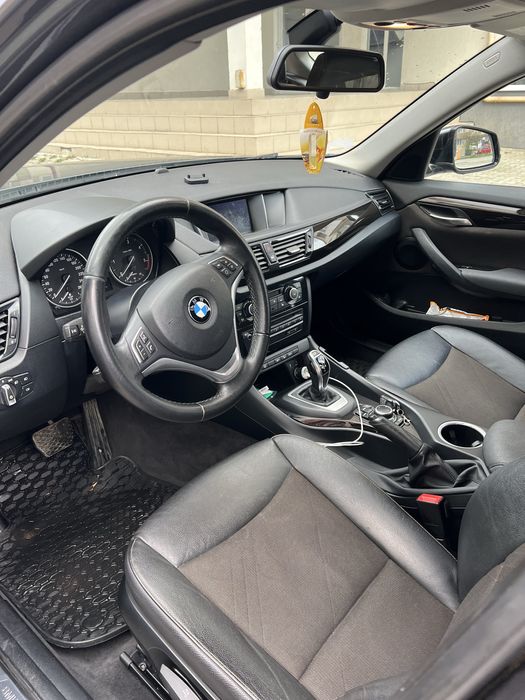 Vând BMW x1 xdrive 2014