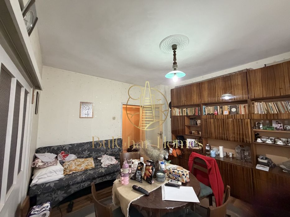 Продава се Двустаен апартамент в Варна, Център - 56 кв.м за 1585 €/кв.м - Снимка #1