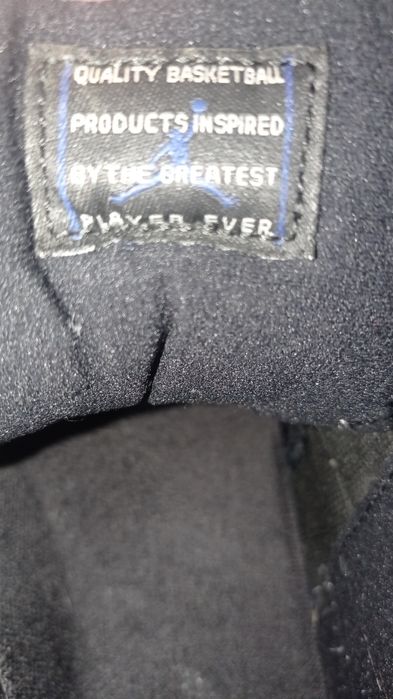 Air Jordan 11 "Space Jam"