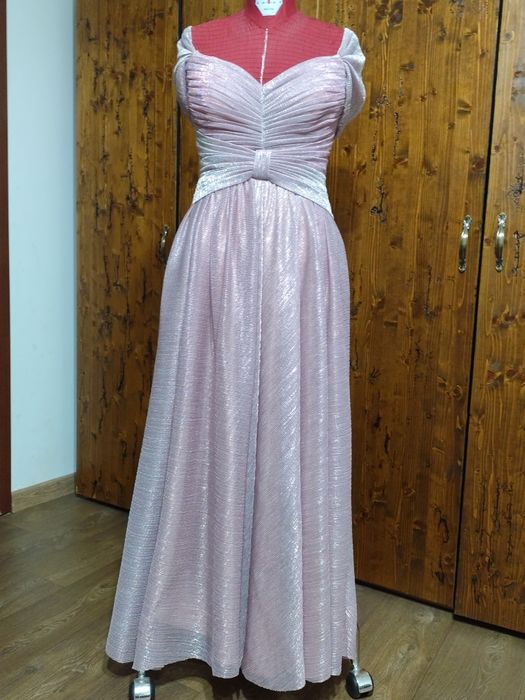Rochie de seara model făcut pe comanda.