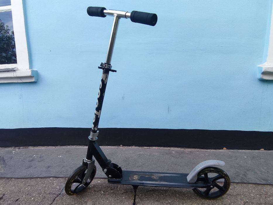 Самокат обычный с большими колесами