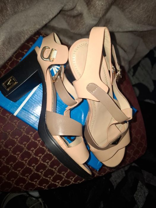 Продам в хорошем состоянии обувь