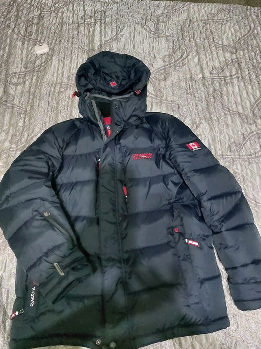 Продам куртку зимнюю,