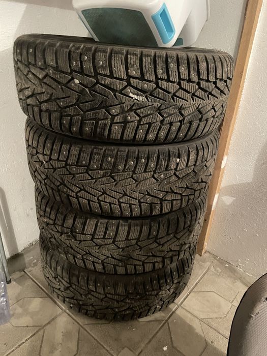 Nokian nordman 7 215/60/16