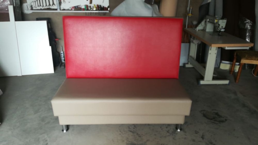 Диван новый с кожзама