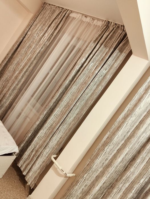 Продам шторы почти новые