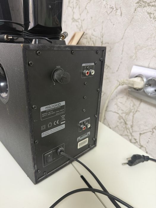 Колонки с сабвуфером Microlab 2.1