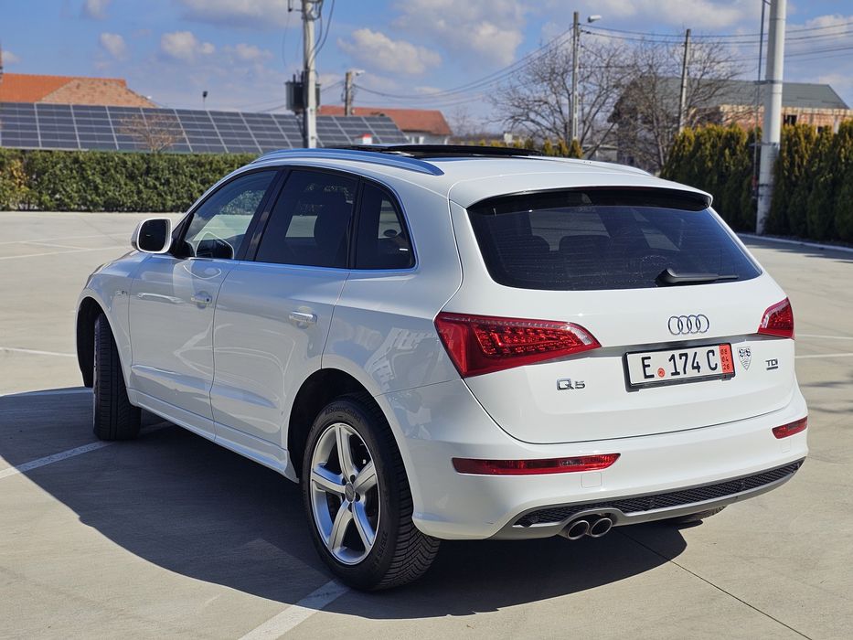 Audi Q5 2.0 Tdi 170 cp / 3x Sline