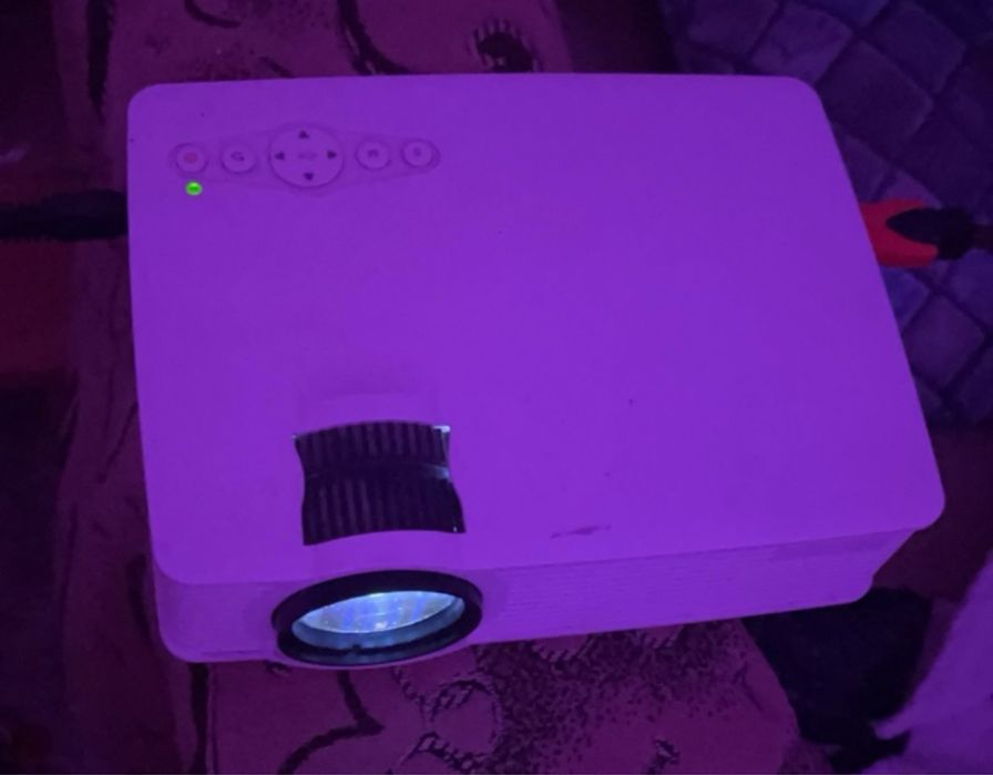 Продам проектор домашний