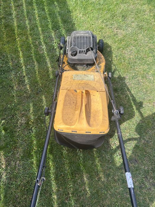 Masina de tuns iarba , 200 de lei