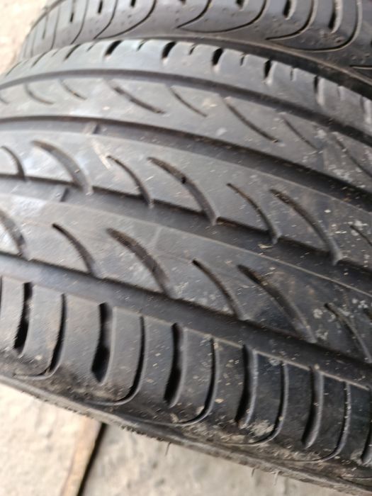 Летни гуми -17цола -215/40-1бр.-65лв."PIRELLI"