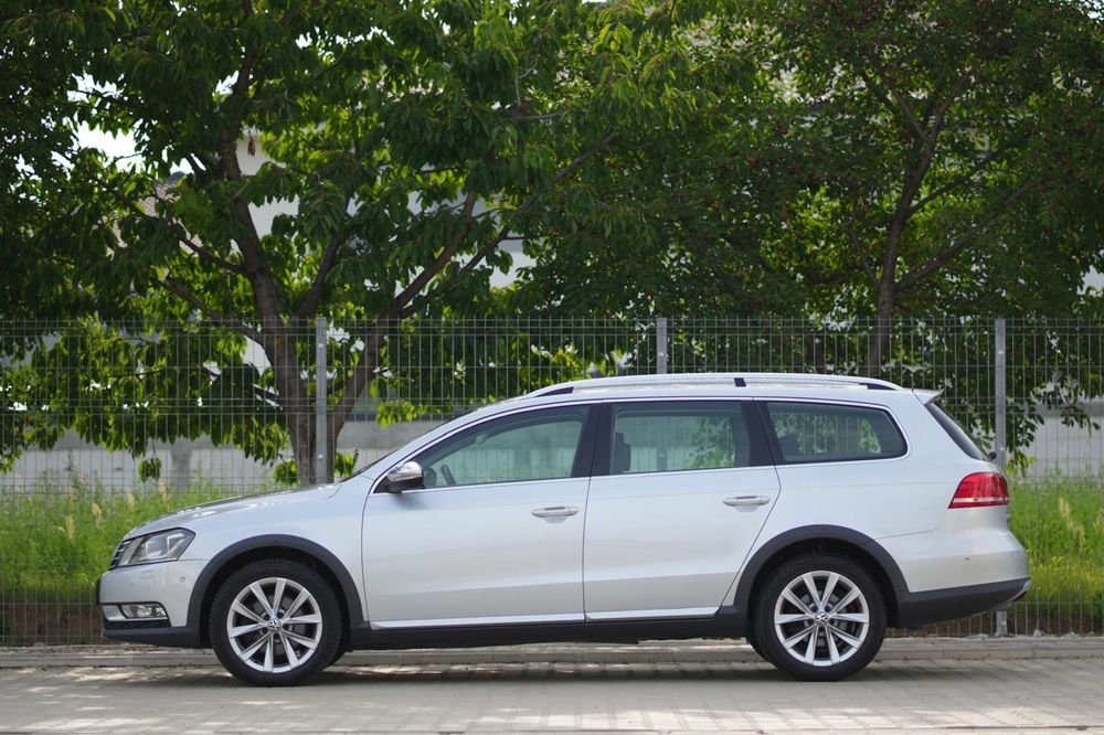 VOLKSWAGEN Passat Alltrack 2013 — imagine 5
