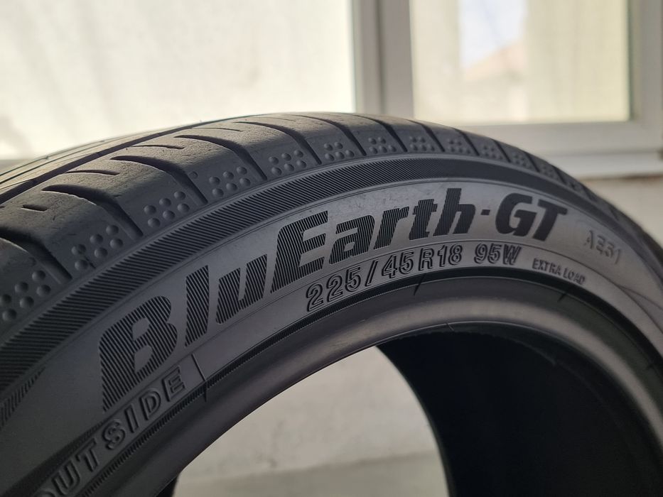 "Dot23" 225/45/18 Yokohama 2Броя: 110€ 6мм