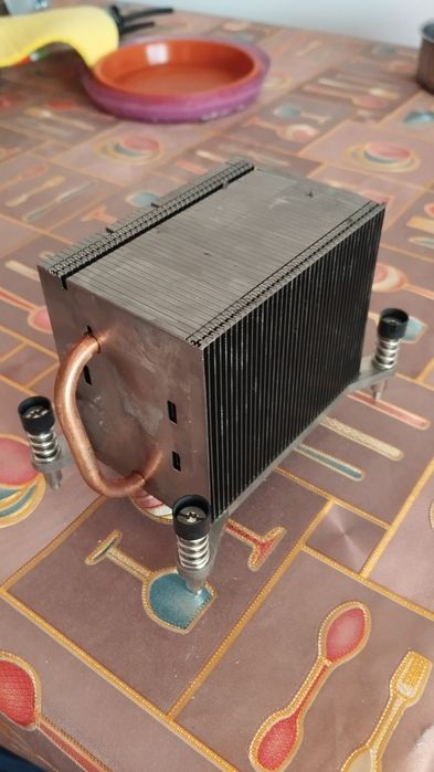 Cooler răcitor radiator cu țevi de cupru