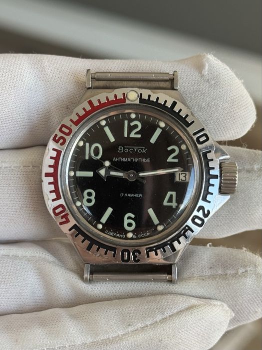 Часовник Восток Уши на Капака НВЧ-20 Руски СССР Съветски
