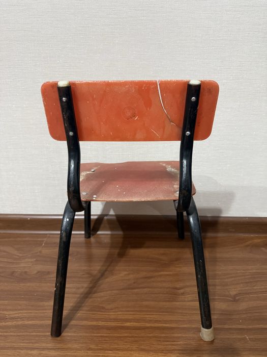 Стульчик маленький детский б/у