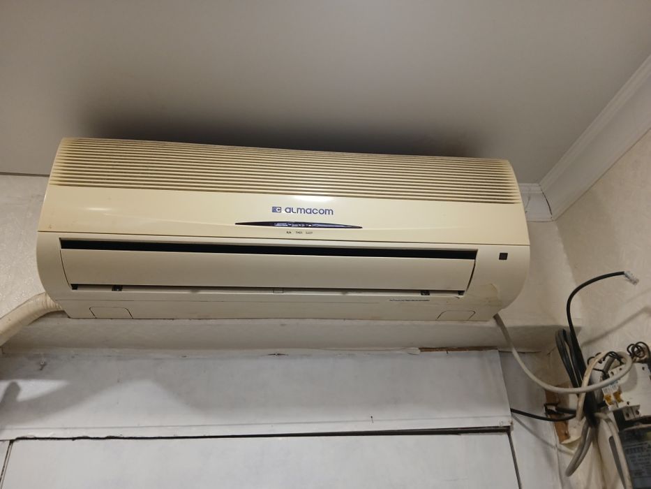 Продаётся Продаётся Продаётся кондиционер б/у недорого продаётся Прода