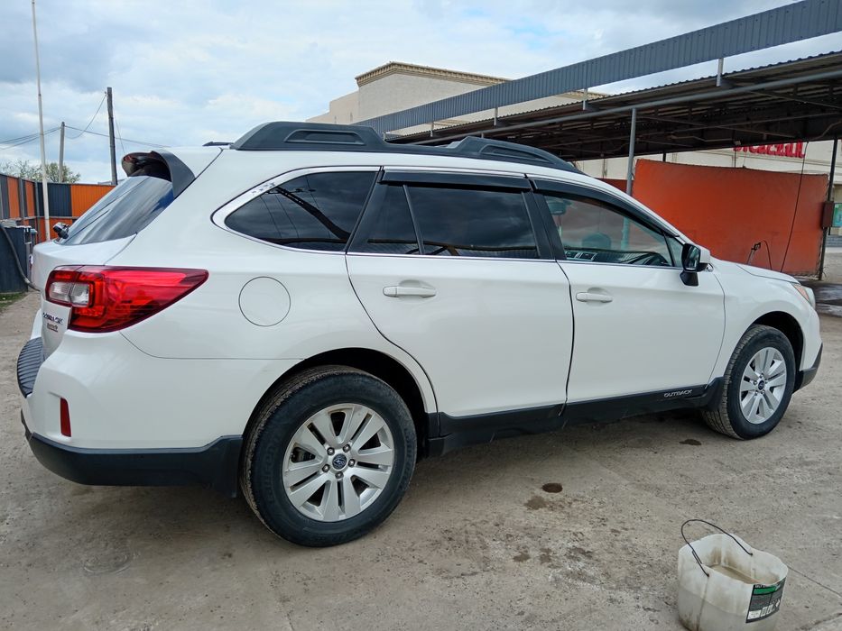 Субару аутбек универсал