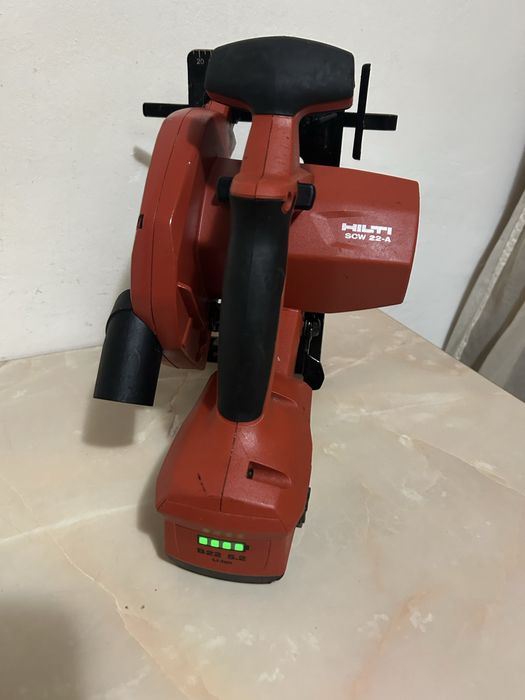 Hilti SCW 22-A circular de lemn