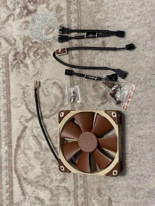 Vand ventilator Noctua NF F12, pachet complet, impecabil