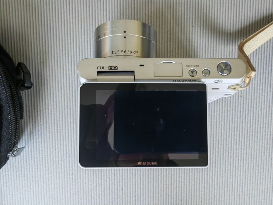 Samsung NX Mini 20.5MP  Digital Camera With 9-27mm Lens WiFI NFC