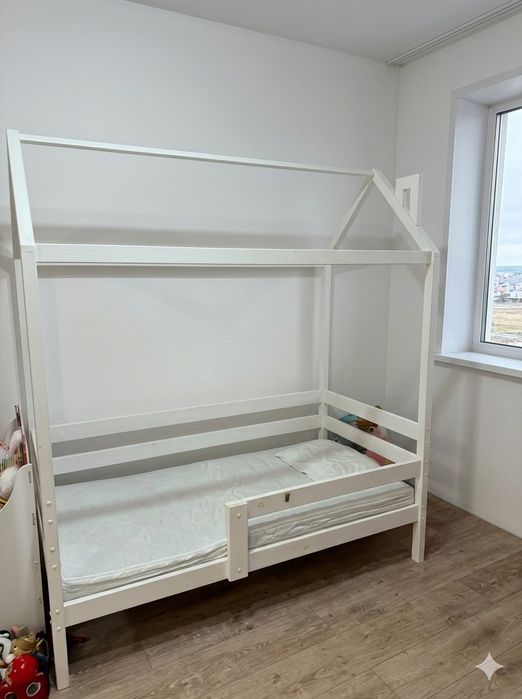 Продается  кроватки