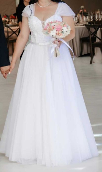 Rochie Mireasa model A-Line