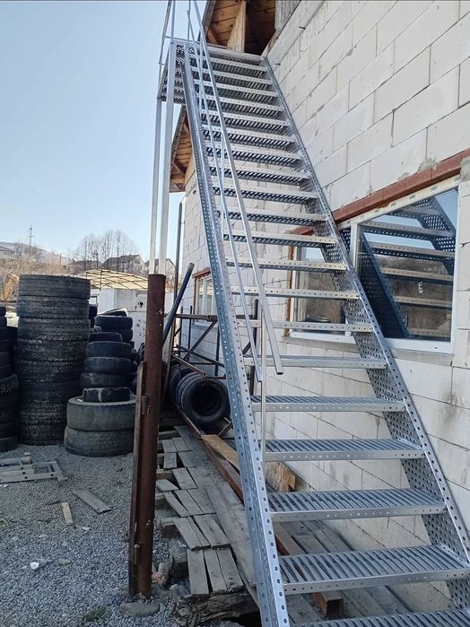 Scarii metalice zincate galvanizate