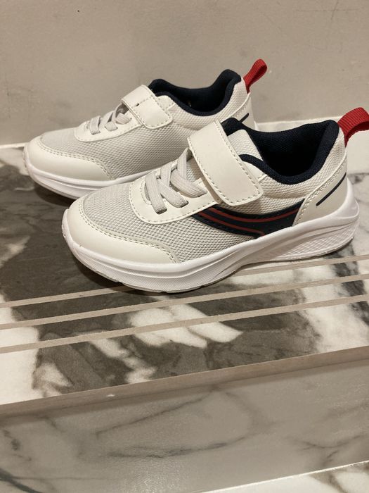 Детски наратонки lc waikiki