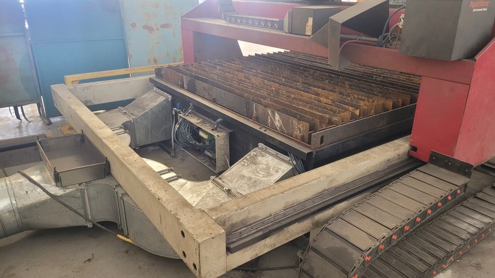 masina debitat cu plasma masa 6 metrii sursa hypertherm 260 amperi