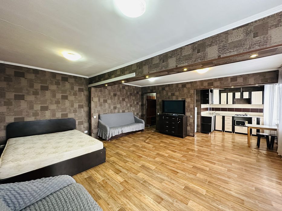 На 30-квартале предлагаем 2-комнатную квартиру студию