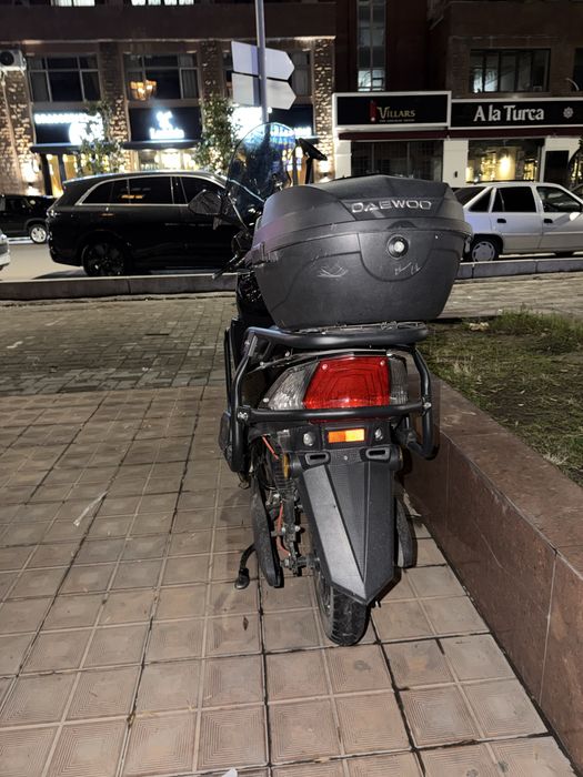 Скутер Lifan (LF) 50 / городской скутер