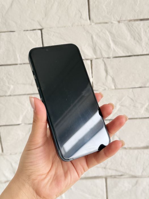 Iphone 13 в отличном слстоянии