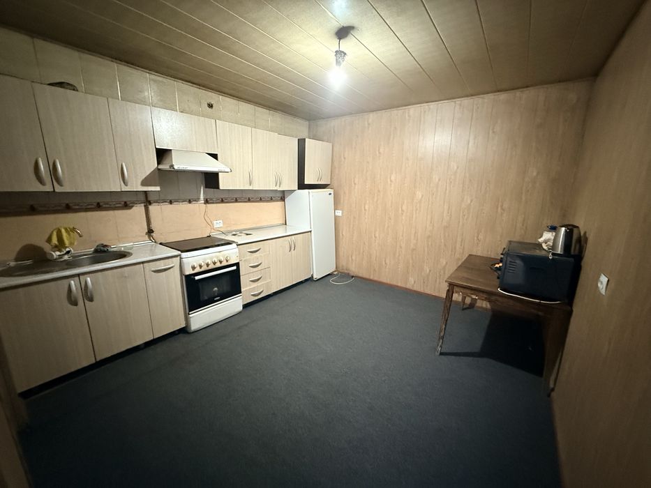 Tayyor xolatda yashash uchun uy Oilaga faqat Nazarbek Tekistil