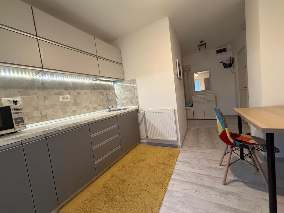 Apartament 3 camere, 2 bai, etaj 1, Maracineni blocuri, zona Zaris