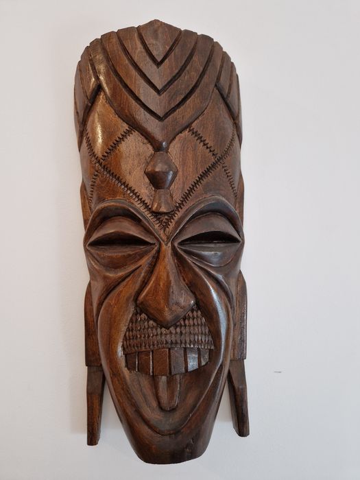 Masti africane lemn