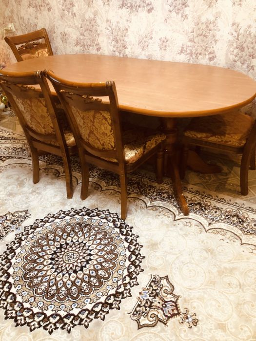 Продам стол +стулья деревянные