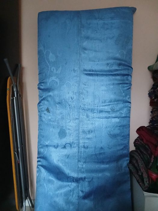 Продам матрас в хорошем состоянии