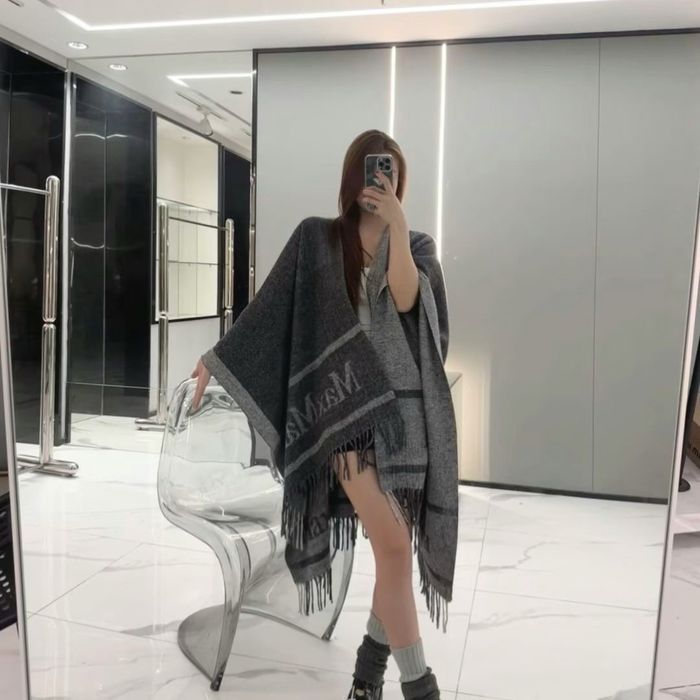 Пончо накидка Max Mara
