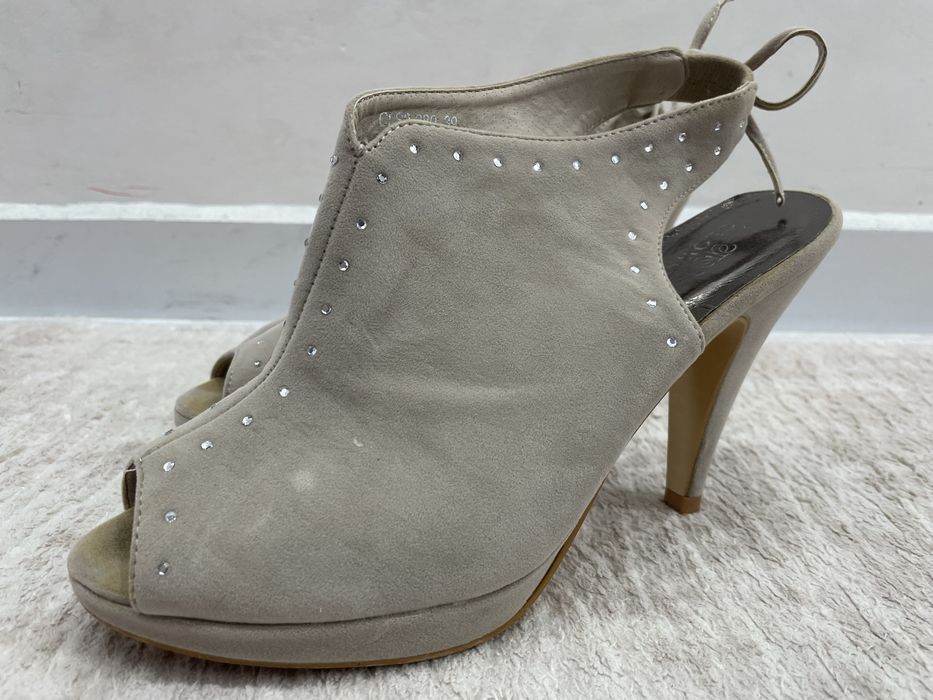 Сандали на ток -39 номер